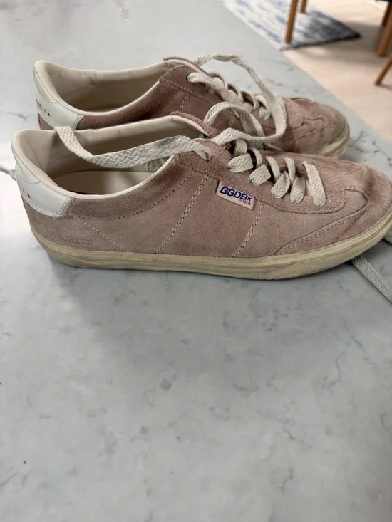 Golden Goose Pink Suede Low-Top Sneakers with Cream Sole - Picture 7 of 8